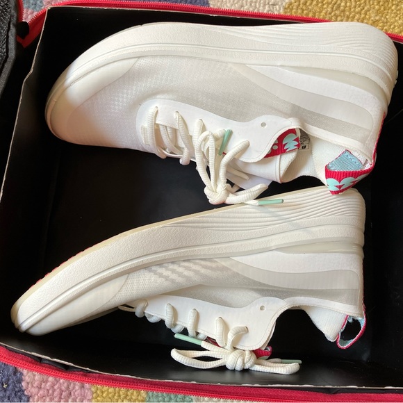 Worn twice: Bala Twelves Sneakers - Picture 3 of 3